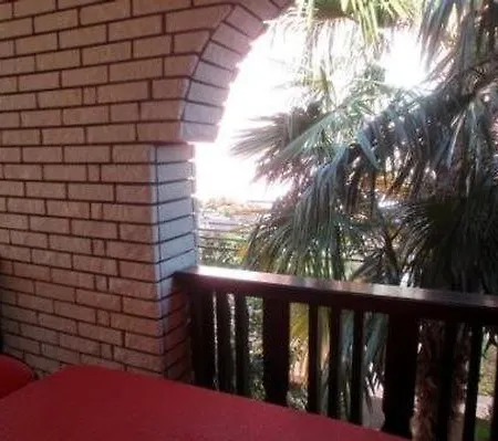 Apartment Grosse In Novigrad Mit Schoenem Garten Karpinjan